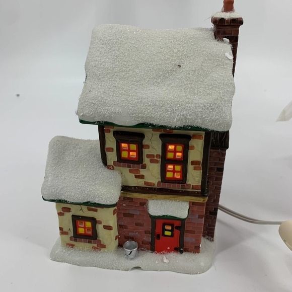 Department 56Firehouse Pine Isles Fire House